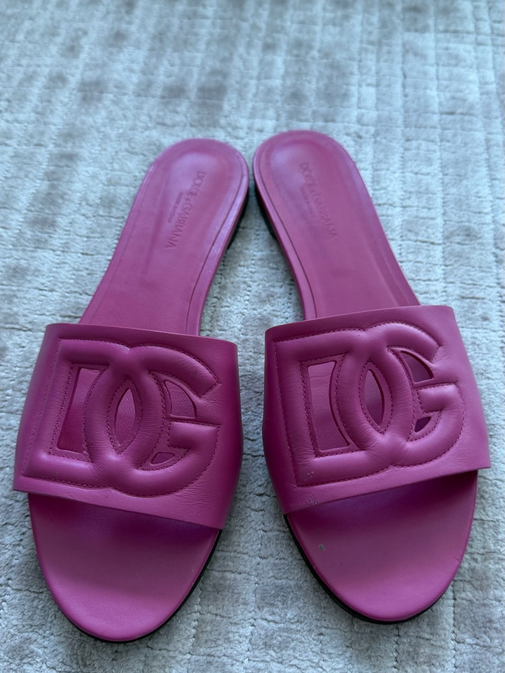 Dolce & Gabbana Fuchsia Logo Slide Sandals
